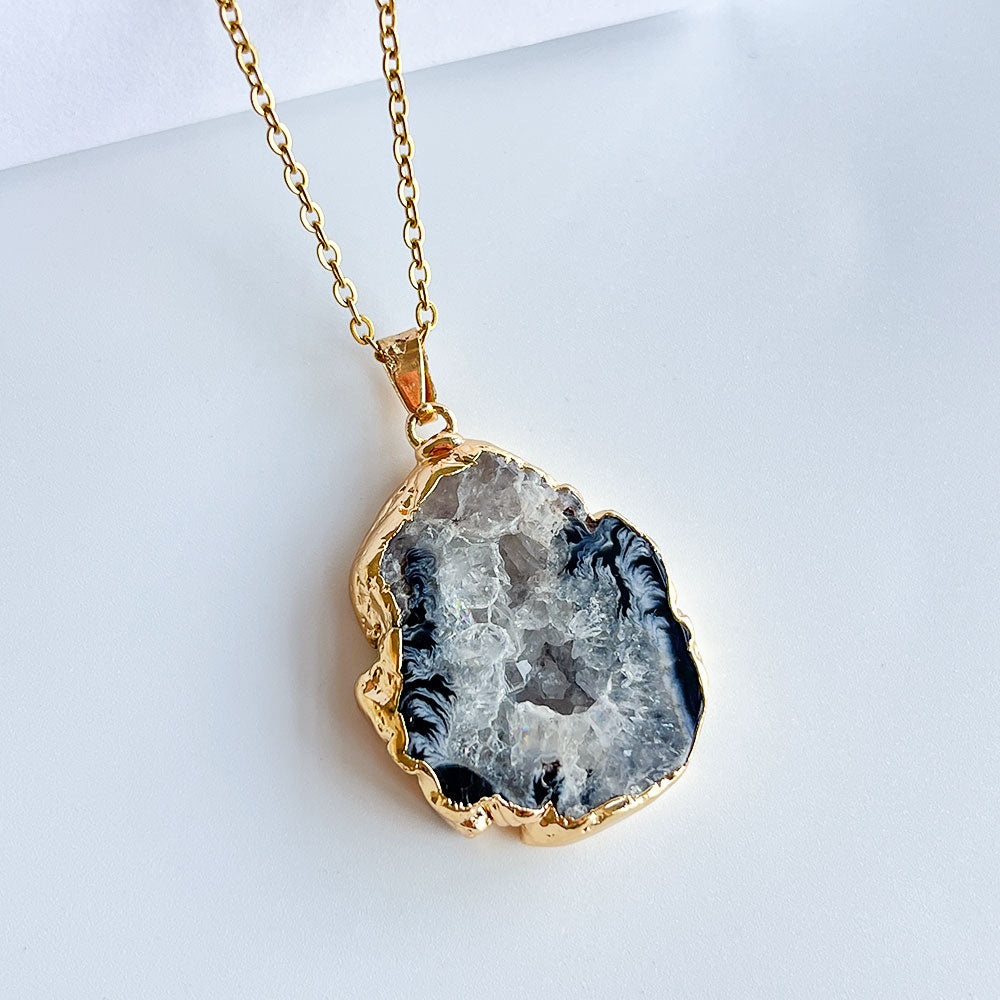 Raw Agate Slice Pendant | 18K Gold-Plated Crystal Healing Necklace